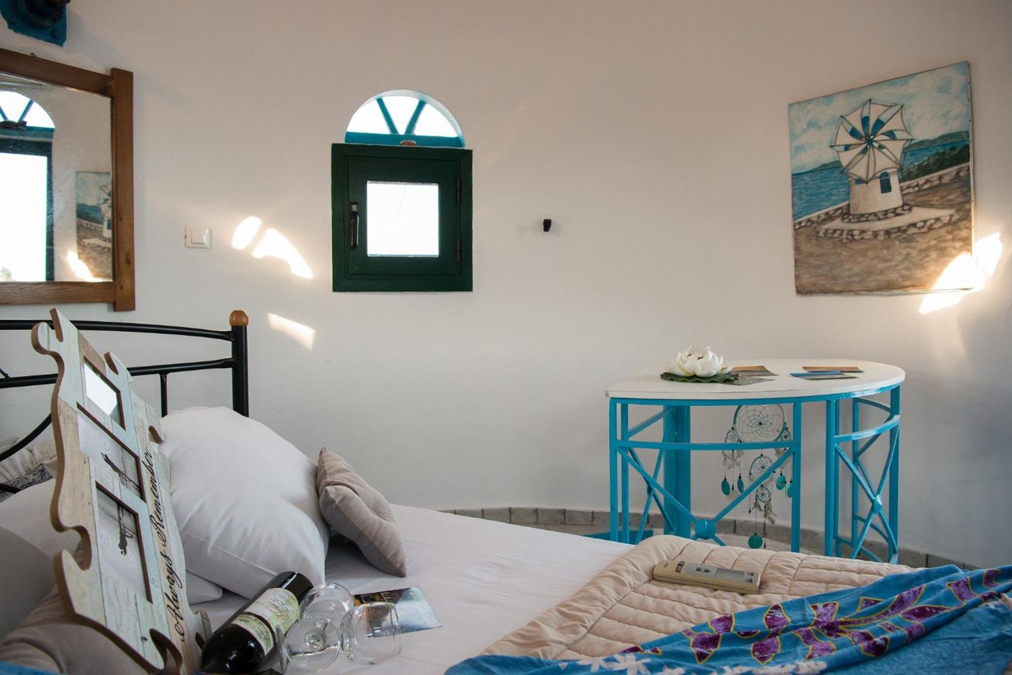 Potamitis Windmills & Apartments Koríthion Rom bilde